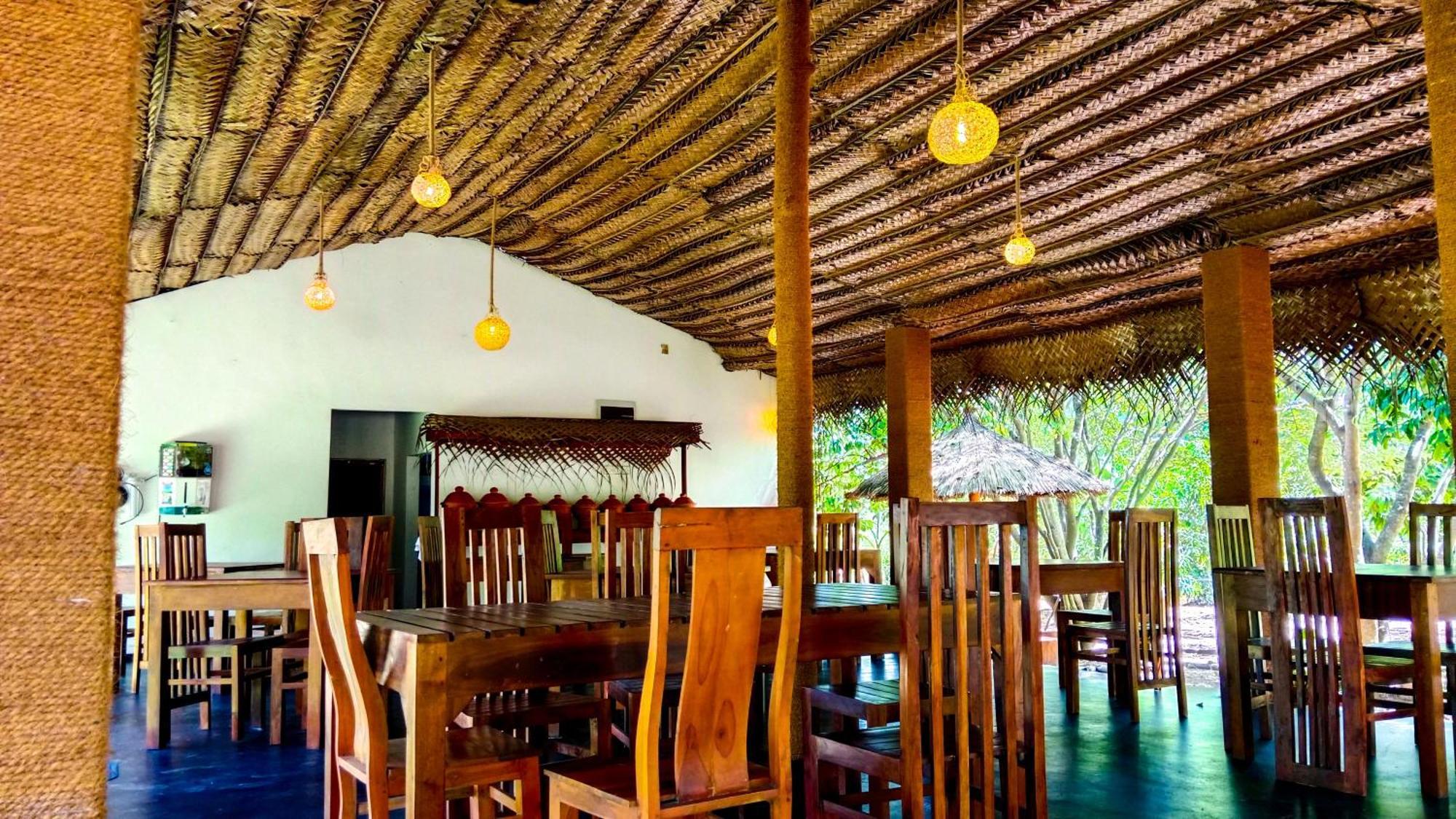 Ceylon Amigos Eco Resort Sigiriya Exterior photo