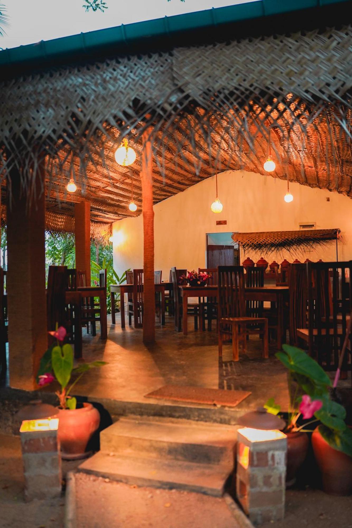 Ceylon Amigos Eco Resort Sigiriya Exterior photo